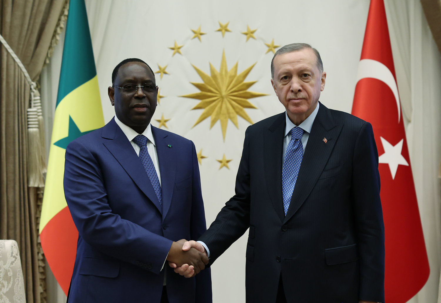 Ba�kan Erdo�an, Senegal Cumhurba�kan� Macky Sall'i t�renle kar��lad�