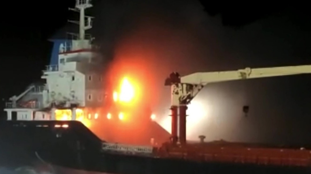 Kuru yk gemisinde yangn! Sinop Valilii: Yaralananlar Ankara'ya sevk edildi
