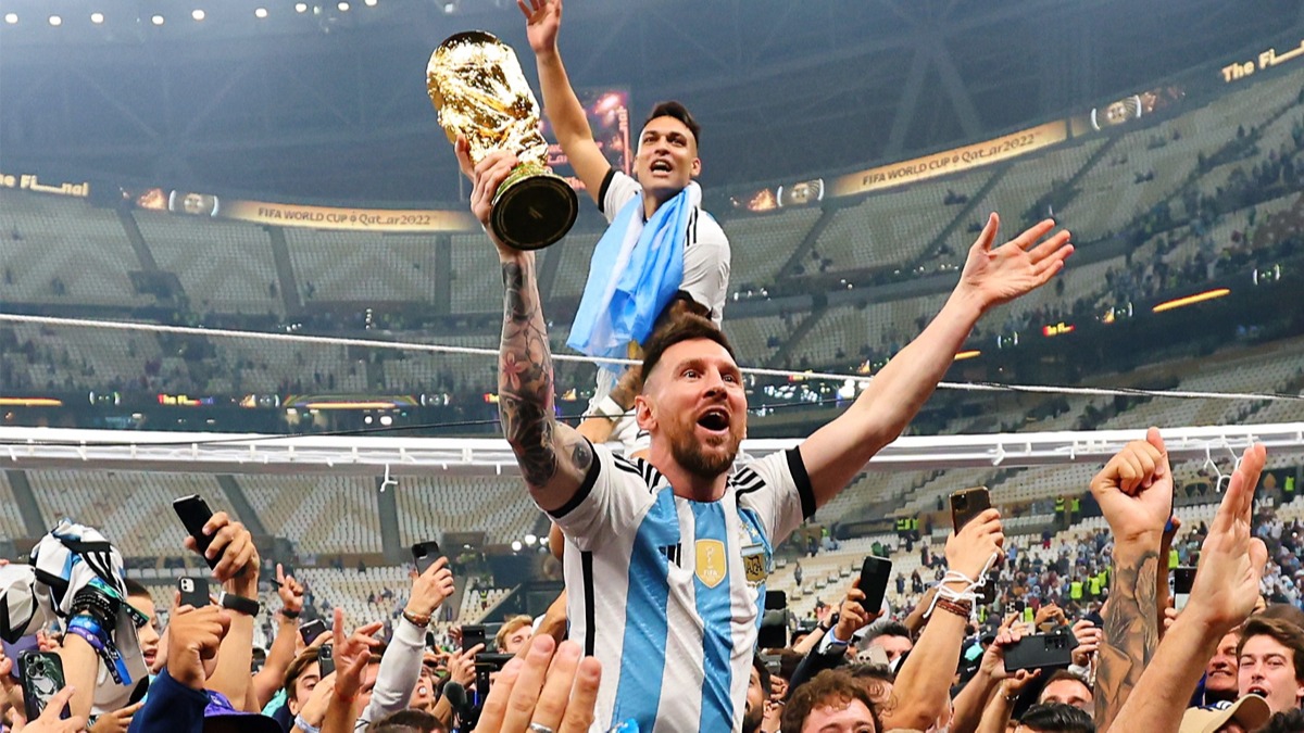 Lionel Messi, PSG ile olan szlemesini uzatt