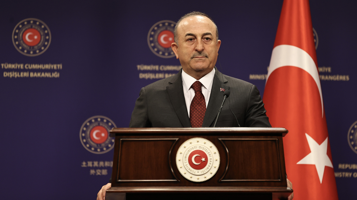 Bakan �avu�o�lu �a�r� yapt�: Bu yasaktan vazge�in