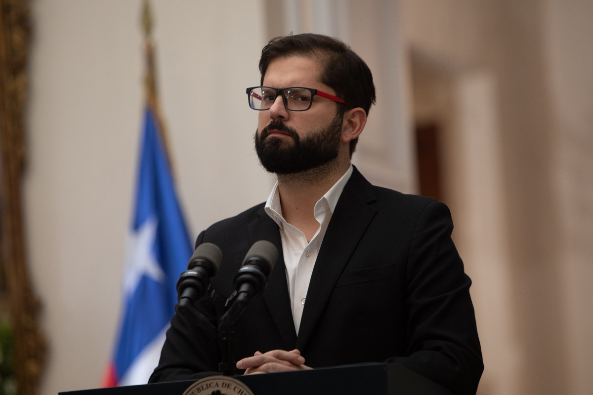 �srail'e tepki g�steren Cumhurba�kan� Boric'ten Filistin karar�: Risk al�yorum