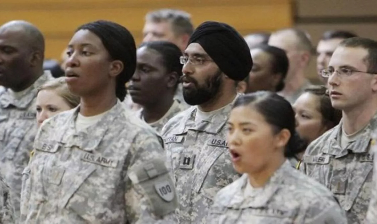 ABD mahkemesinden orduda grev yapan Sih askerlere sakal ve trban izni
