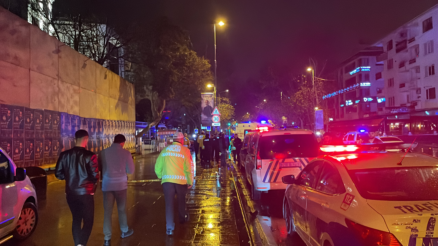 Ba�dat Caddesi'nde h�z yapan arac�n �arpt��� yaya hayat�n� kaybetti