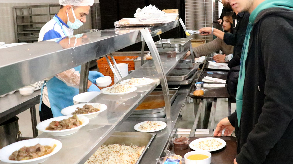 MEB, ��ra kararlar�ndaki �cretsiz yemek konusunu da uygulamaya ge�iriyor