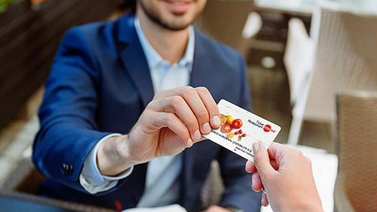 Milyonlarca �al��an� ilgilendiriyor! Yemek kartlar�yla ilgili yeni geli�me