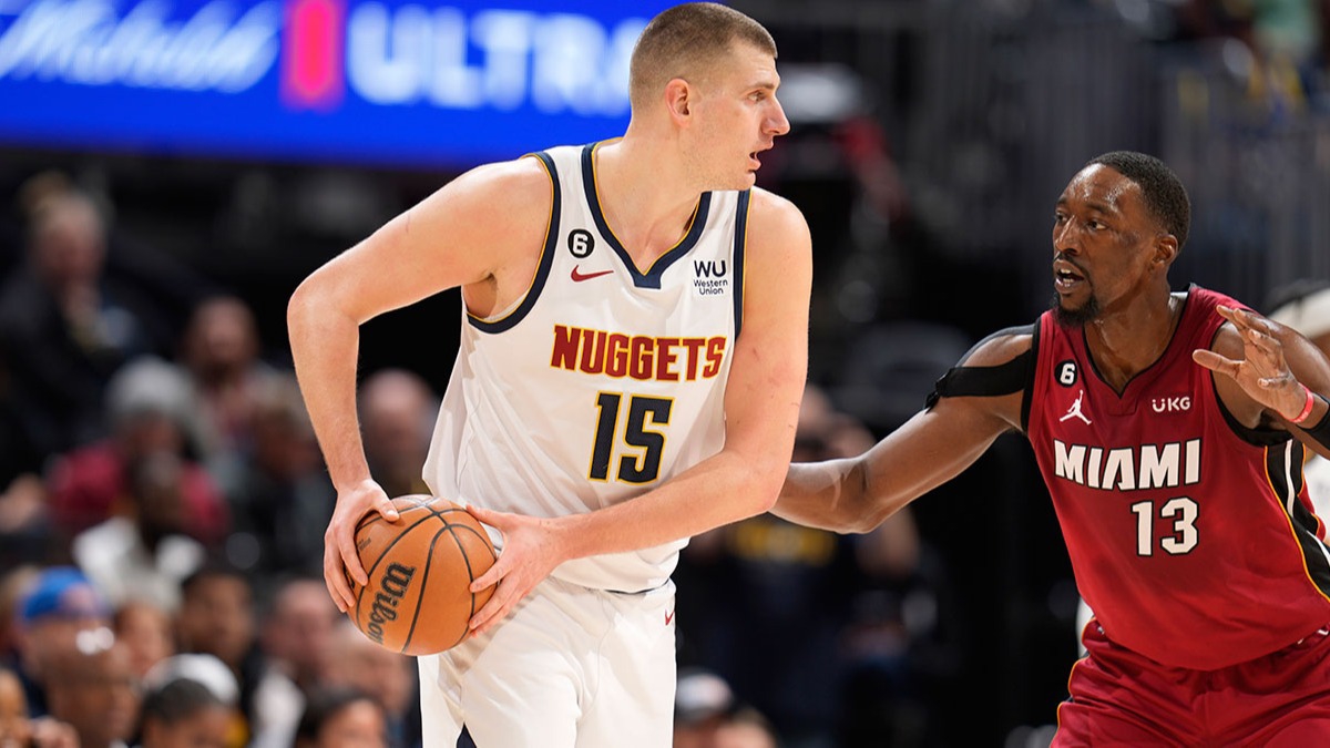 Nikola Jokic, ay ''triple double'' ortalamayla bitirdi