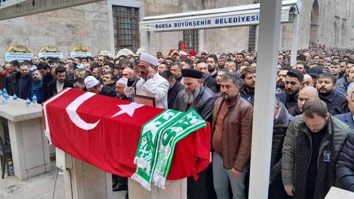 Sinan Ate son yolculuuna uurland