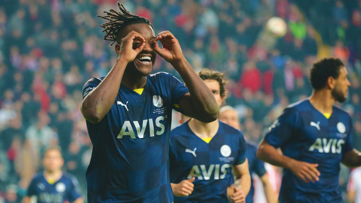 Fenerbah�e, Antalya'da 3 puan� ald�