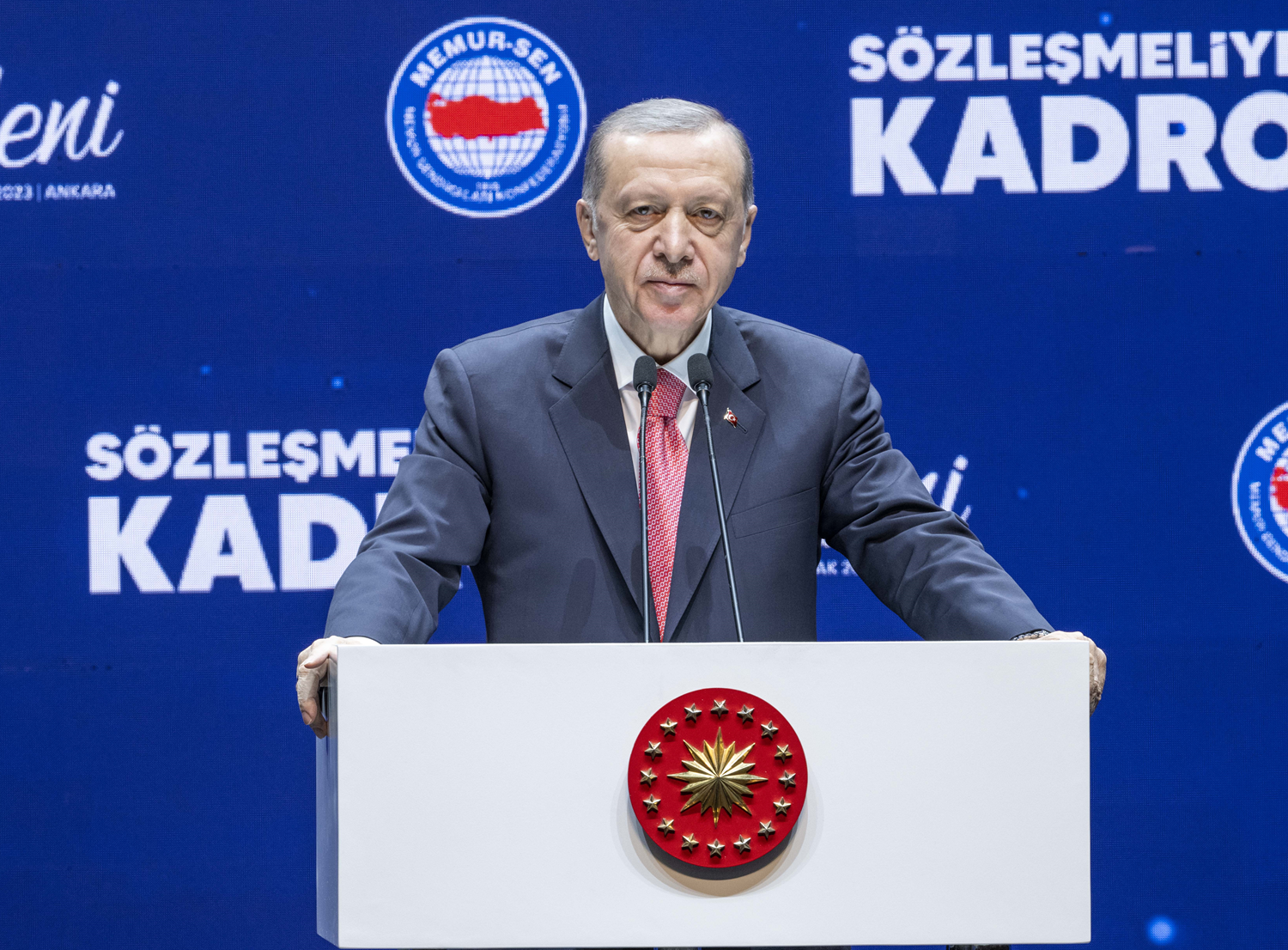 Cumhurbakan Erdoan: Memur ve emekliye zam yzde 25 olacak
