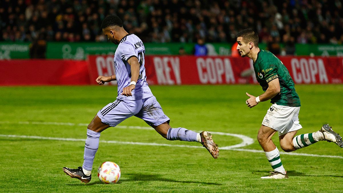 Real Madrid, 3. lig tak�m�n� tek golle eledi