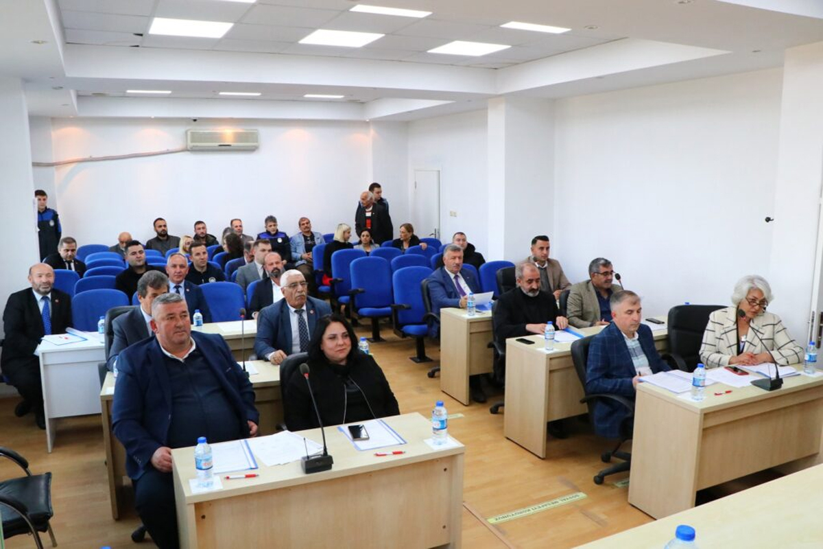 'B�lent Ecevit' ismine AK Parti'den kabul, CHP'den ret geldi