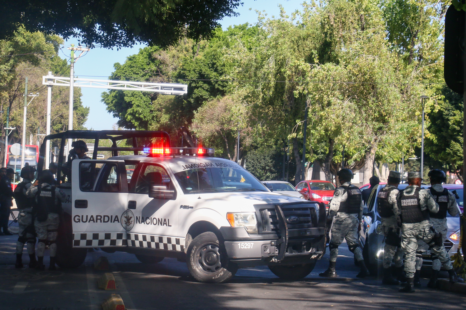 El Chapo'nun o�lu yakaland�, ortal�k sava� alan�na d�nd�: �l� ve �ok say�da yaral� var