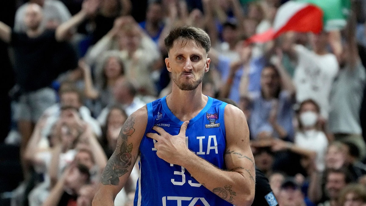 Anadolu Efes'te Achille Polonara'nn szlemesi feshedildi
