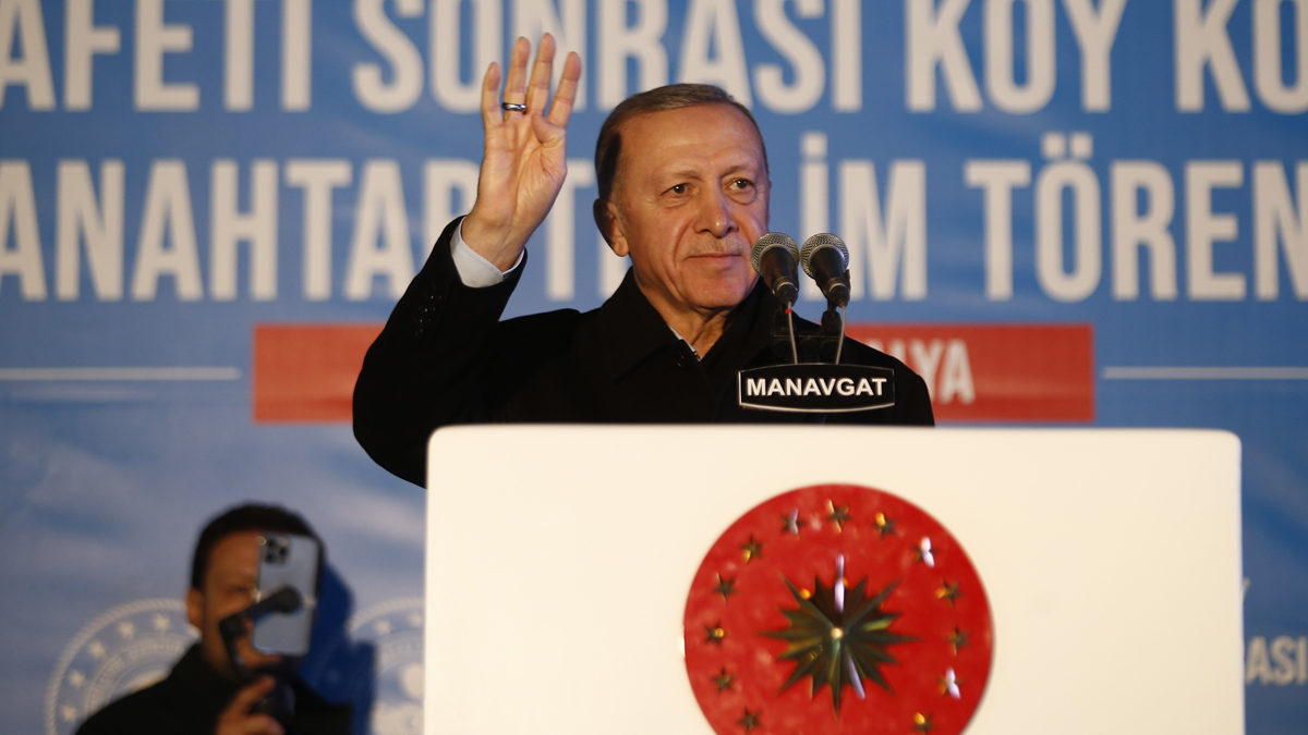 Cumhurba�kan� Erdo�an m�jdeyi Manavgat'tan verdi: Halk�n hizmetine sunma karar� ald�k