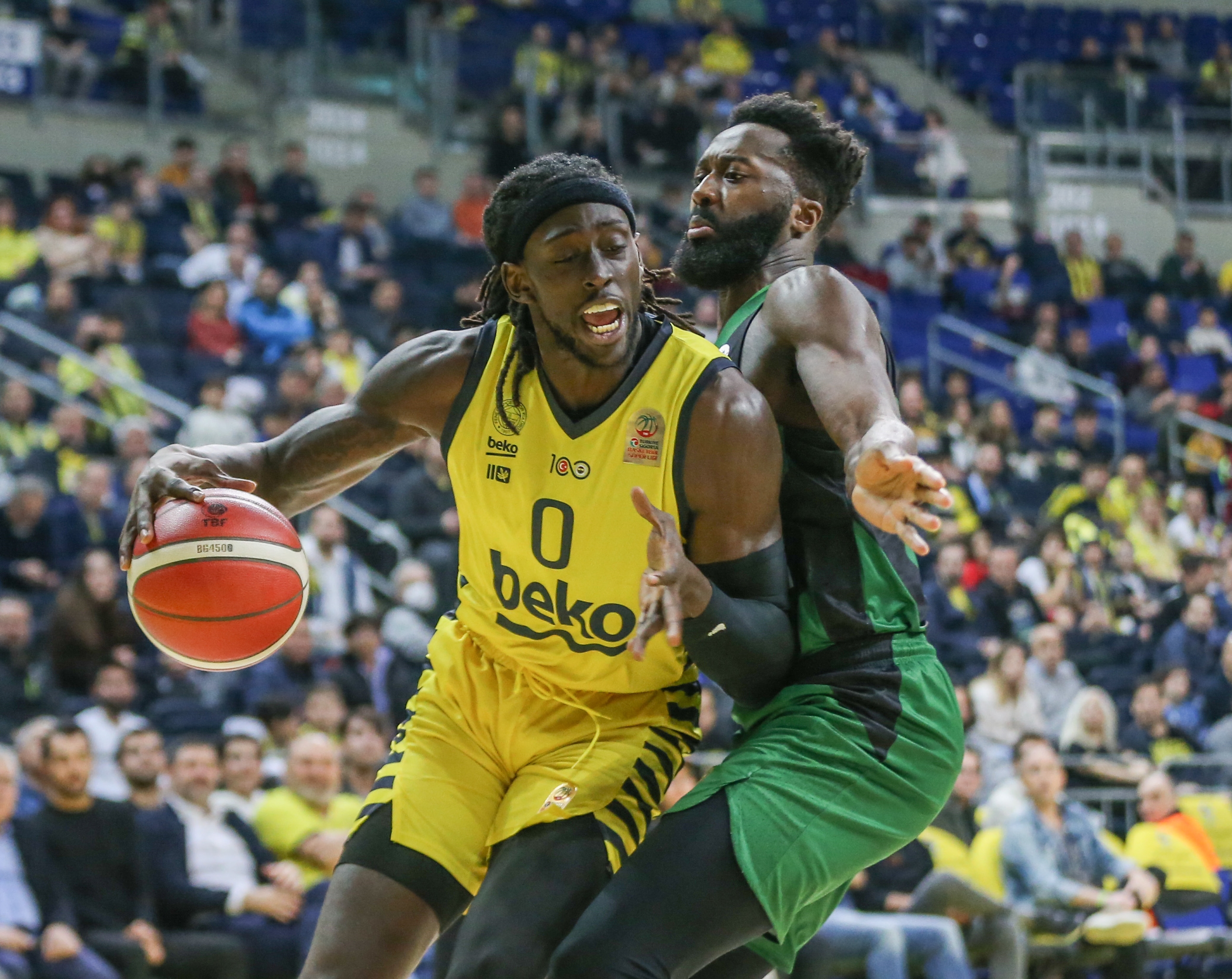 Fenerbah�e Beko evinde Dar���afaka'y� yendi