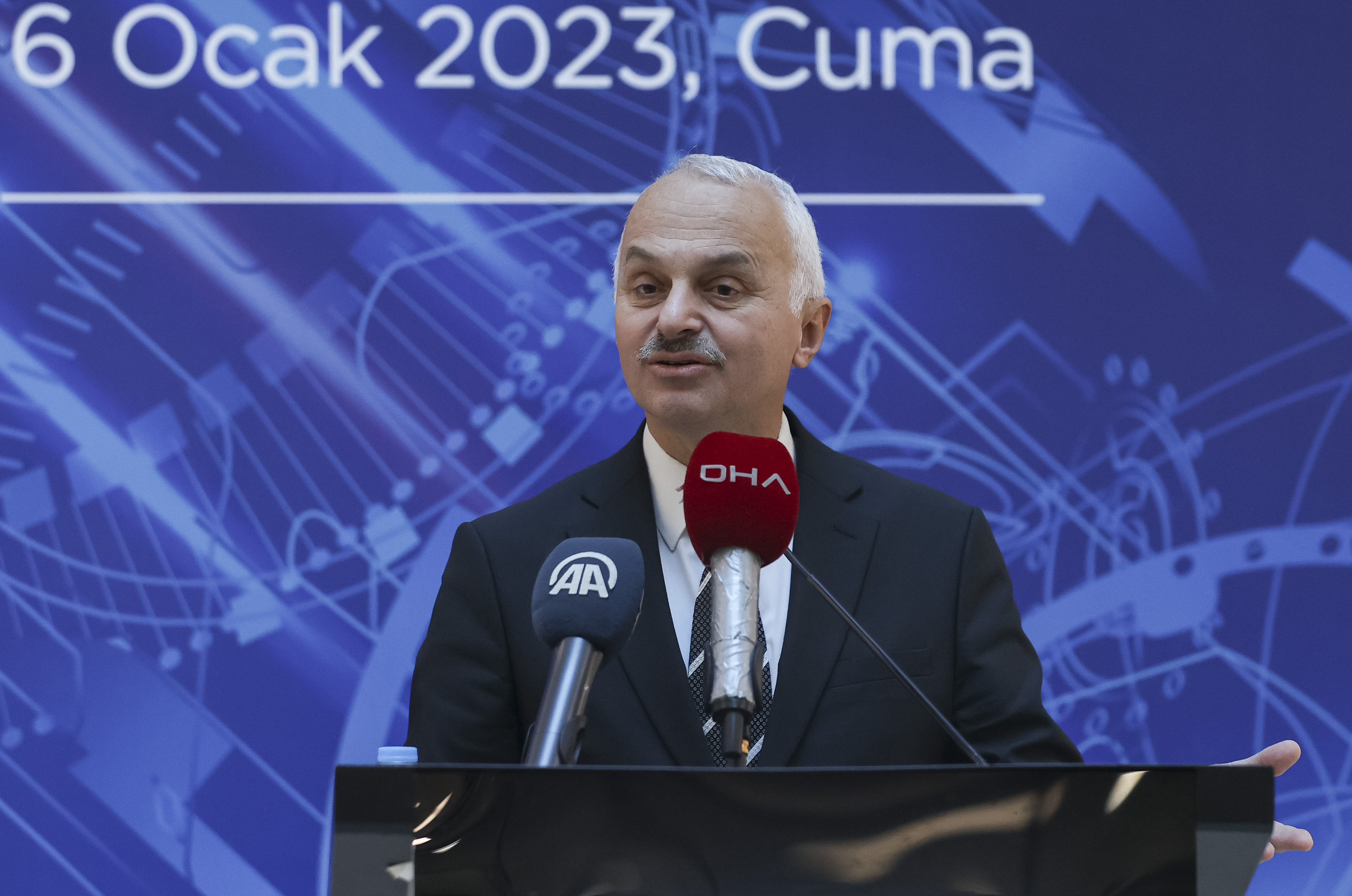 Say� 10 bine ��kacak! Kotil: Diyeceksiniz ki 'Bu kadar�n� ne yapacaks�n�z?'... �ok i�imiz var