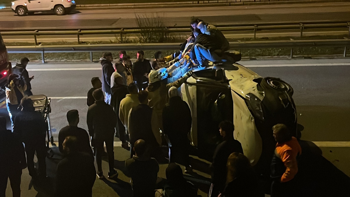 skdar'da feci kaza: Yarallar var