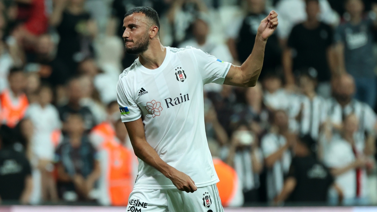 Beikta'ta Romain Saiss formasna kavutu