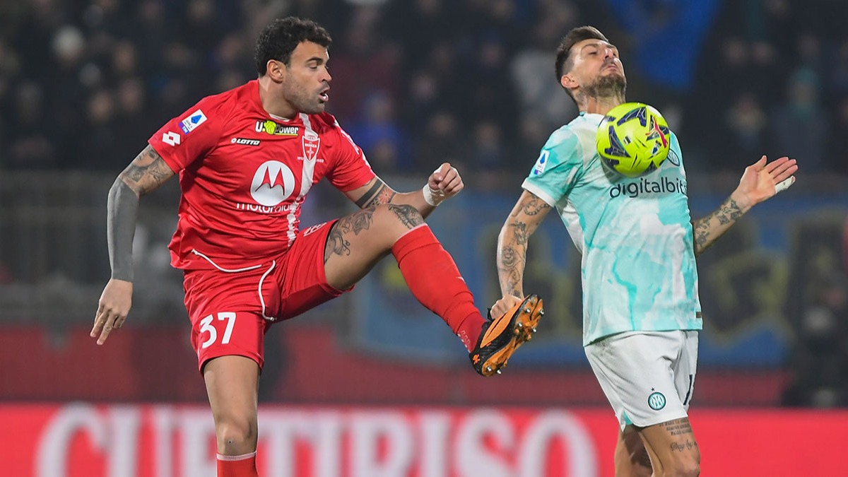 Inter 90+3'te yedii golle Monza deplasmannda 2 puan brakt