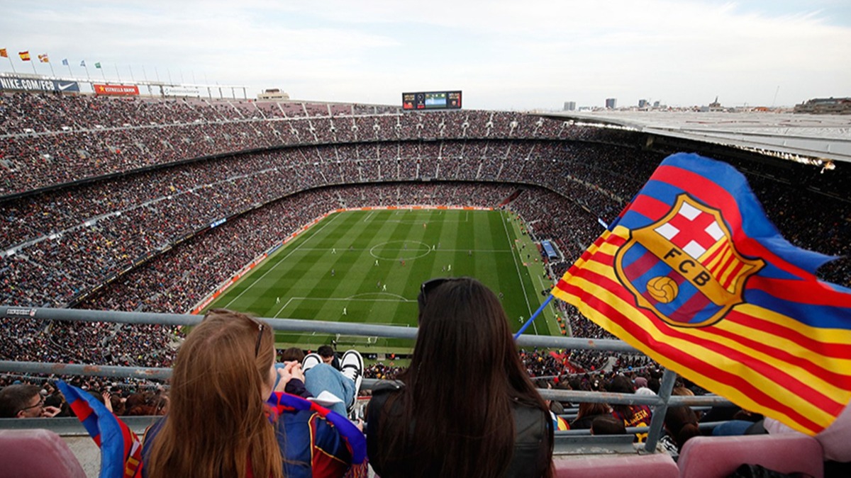 Futbol devi Barcelona'ya Trk imzas! Kulp resmen onay verdi