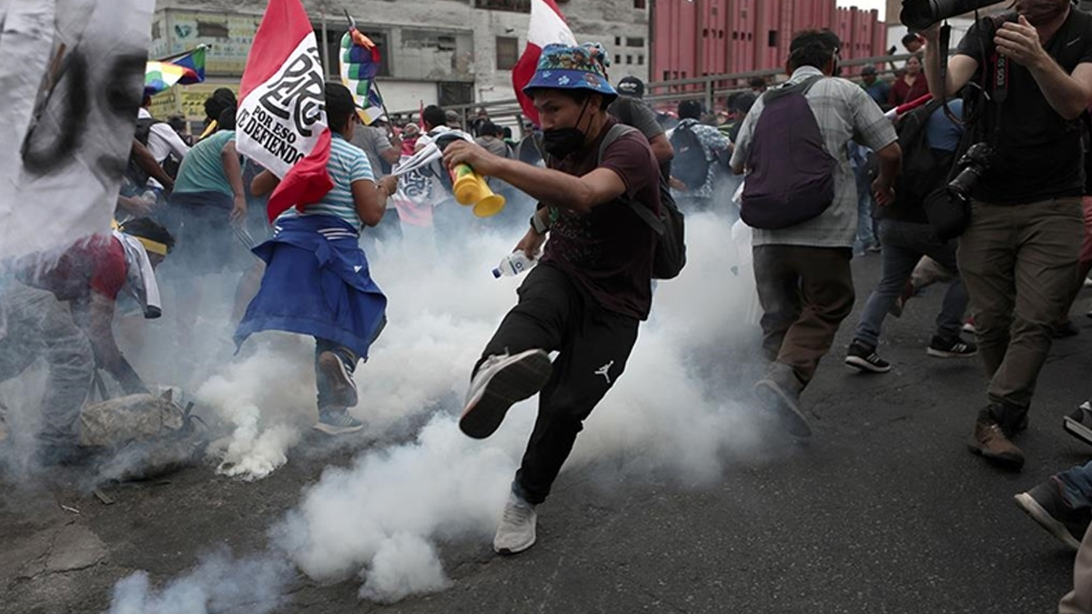 Peru'da h�k�met kar��t� protestolarda �lenlerin say�s� 47'ye y�kseldi