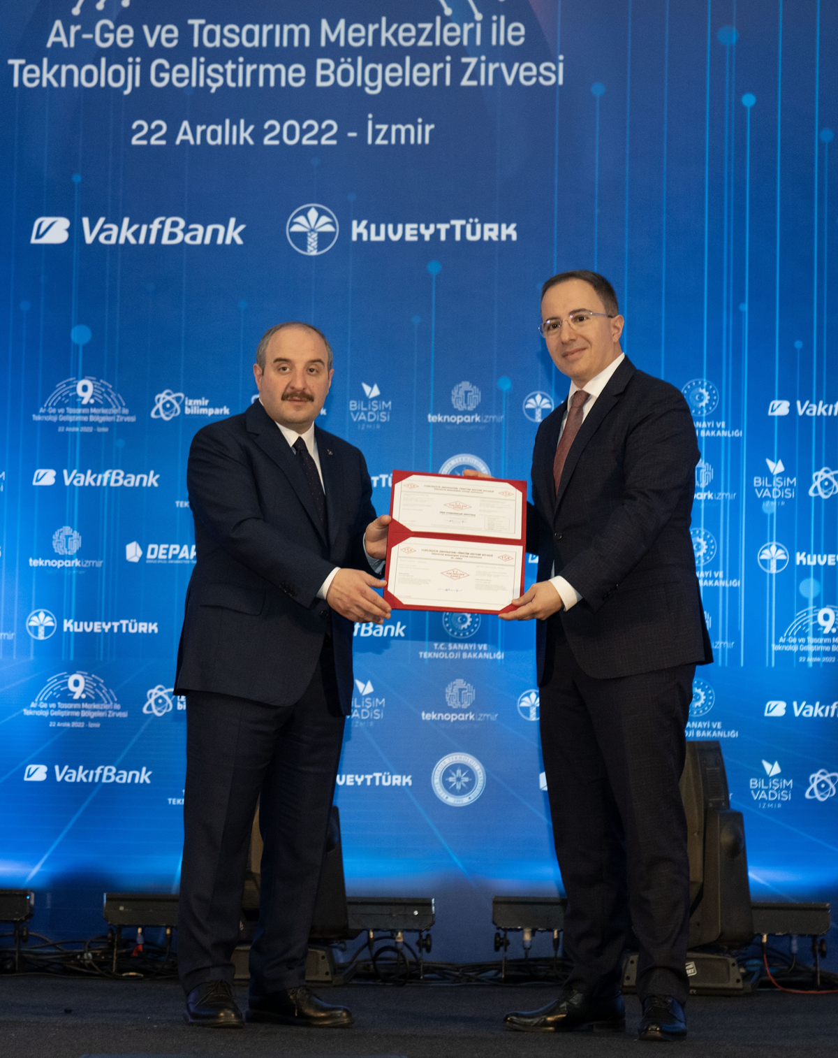 SOCAR T�rkiye Ar-Ge, end�stride �novasyon Y�netim Sistemi Belgesi alan ilk �irket oldu