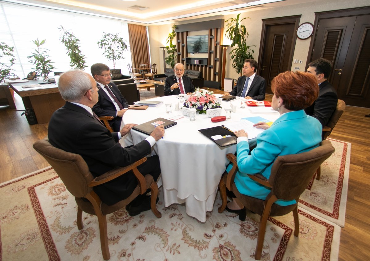 Alt�l� Masa'da 'imza' kaosu! CHP ve �Y� Parti yine ters d��t�