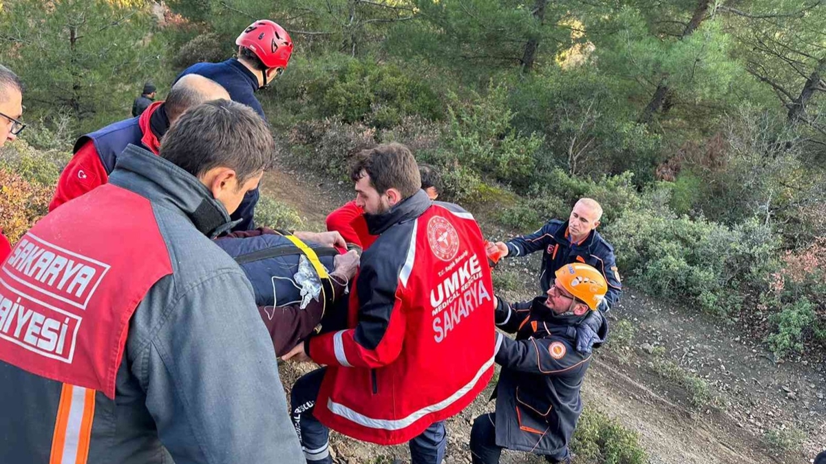 Ormanda yry yapmak isterken yaraland: Mahsur kalan yal adam ekipler kurtard