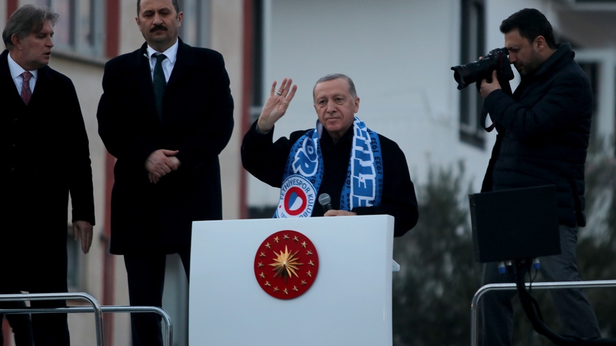 Cumhurbakan Erdoan: Ey Yunan uslu durduun mddete bizim seninle iimiz yok