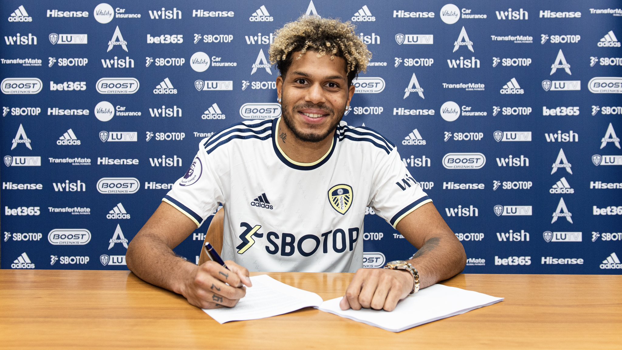 Leeds United'dan rekor k�ran transfer