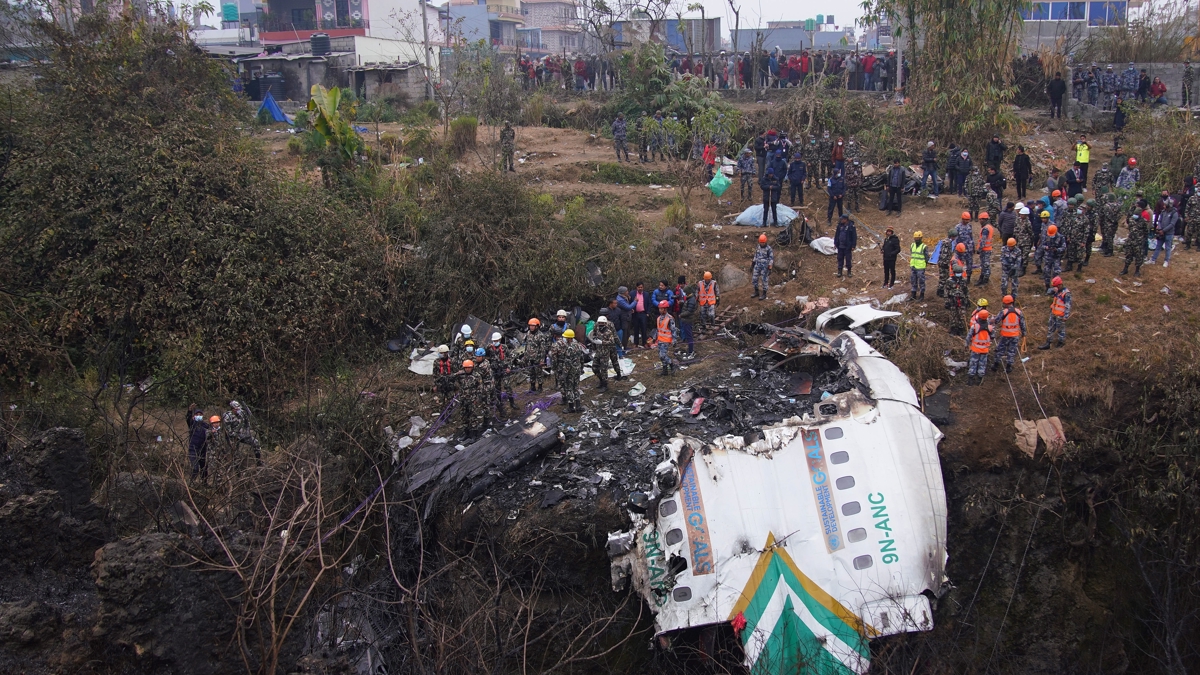 Nepal'de den uakta len pilotun meslekta ei 16 yl nce uak kazasnda hayatn kaybetmi