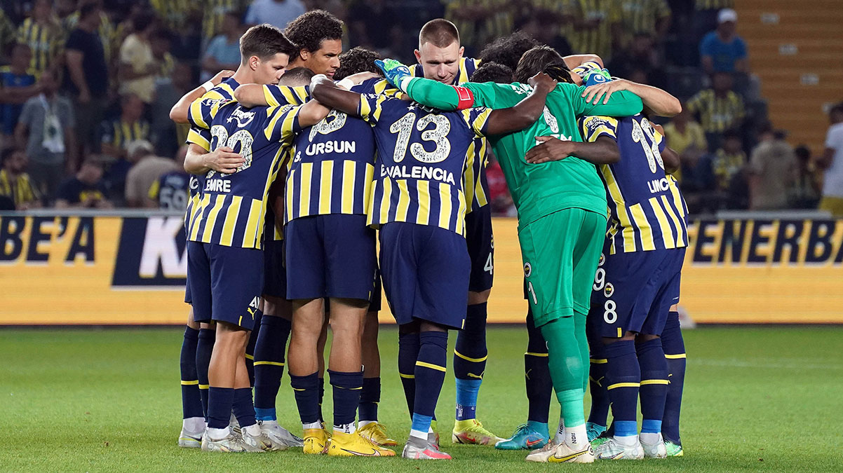 Fenerbah�e ge�en sezona 9 puan fark att�