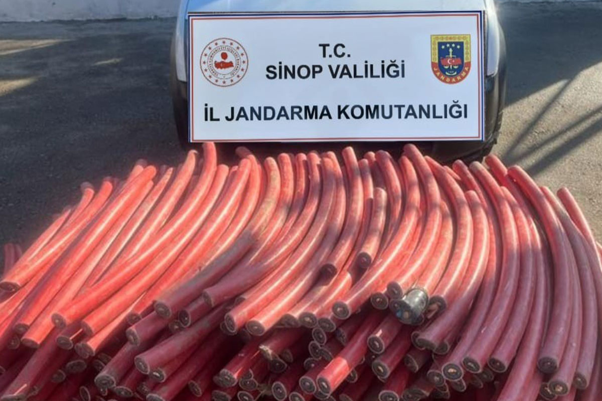 1,5 milyon liral�k bak�r kablo �ald�lar: 6 zanl� yakaland�