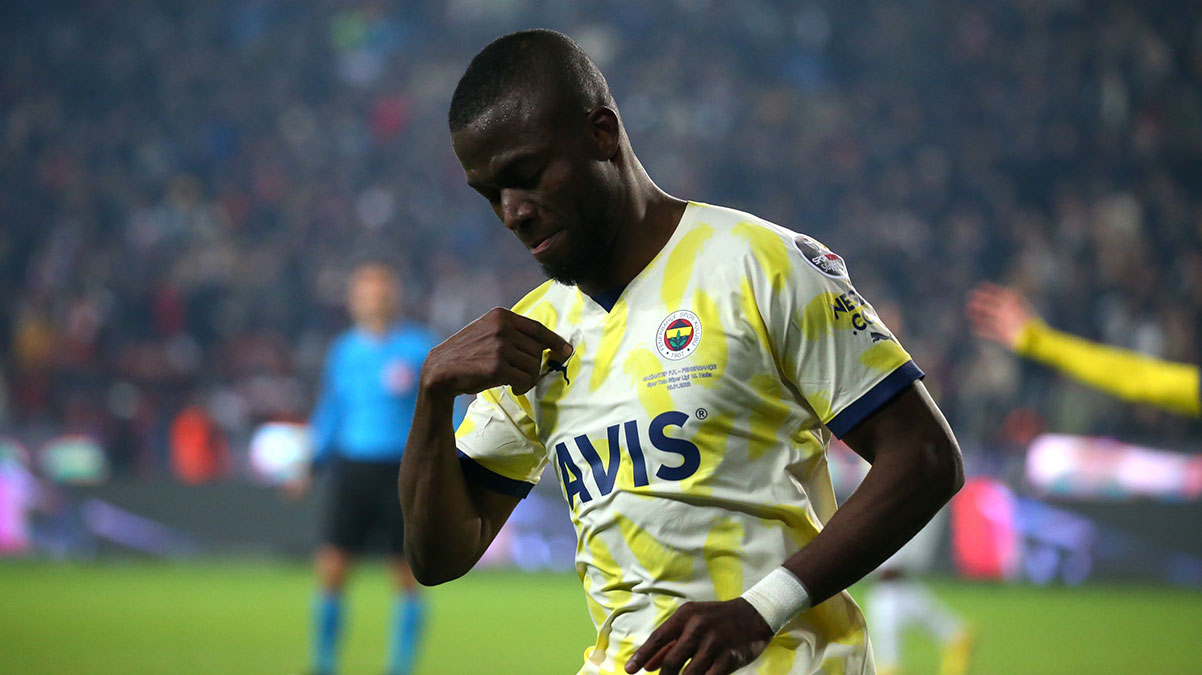 Enner Valencia'ya servet!
