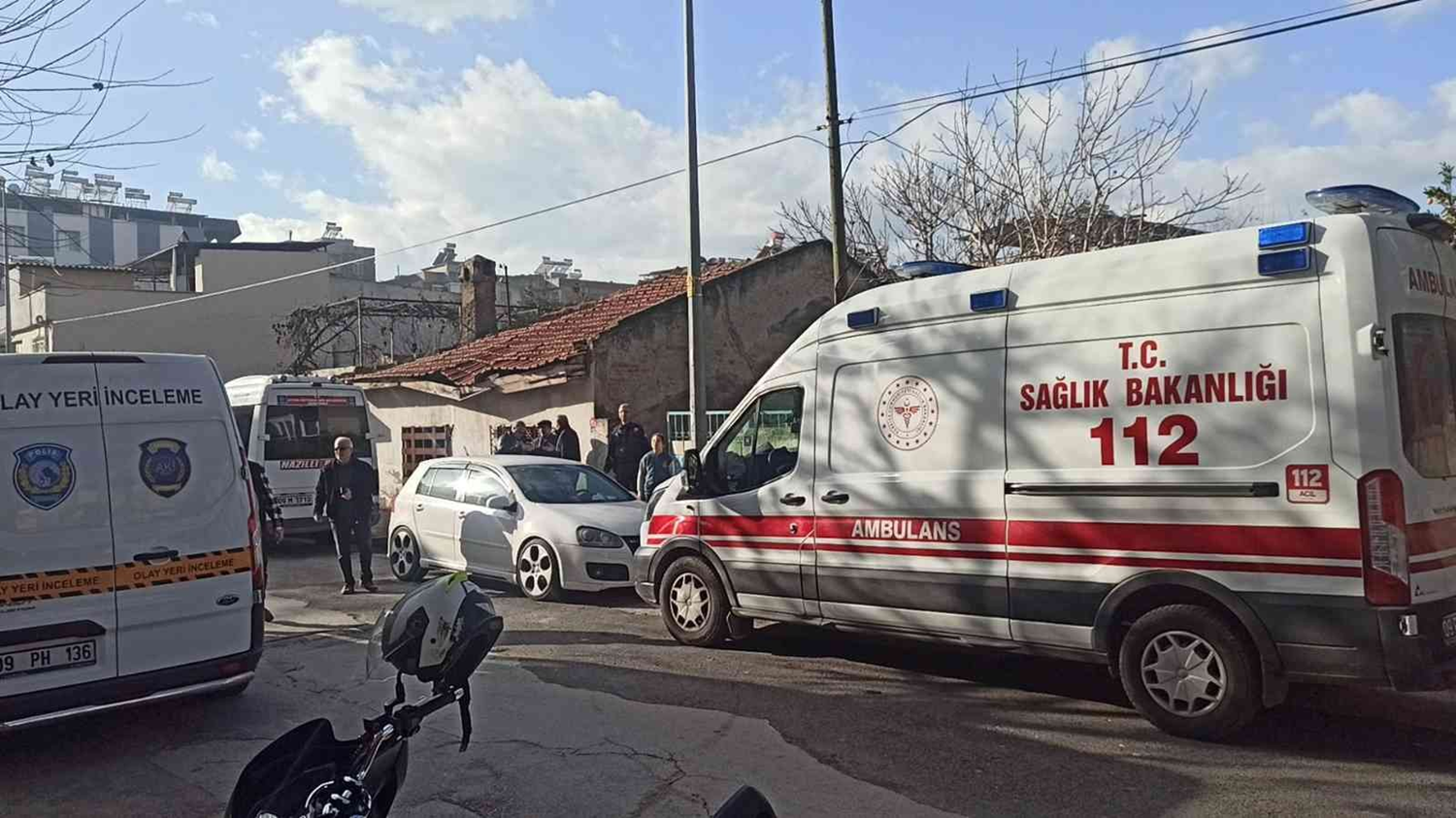 Yaln�z ya�ayan ya�l� adam banyoda �l� bulundu