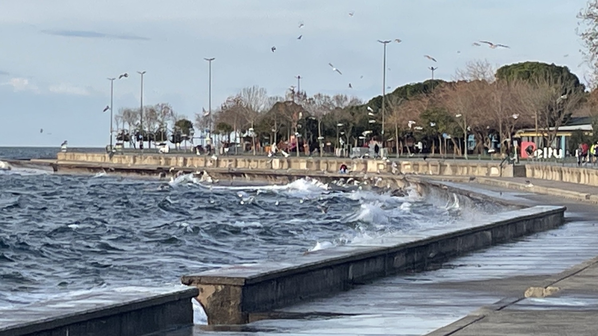 stanbul'da baz vapur seferleri iptal edildi