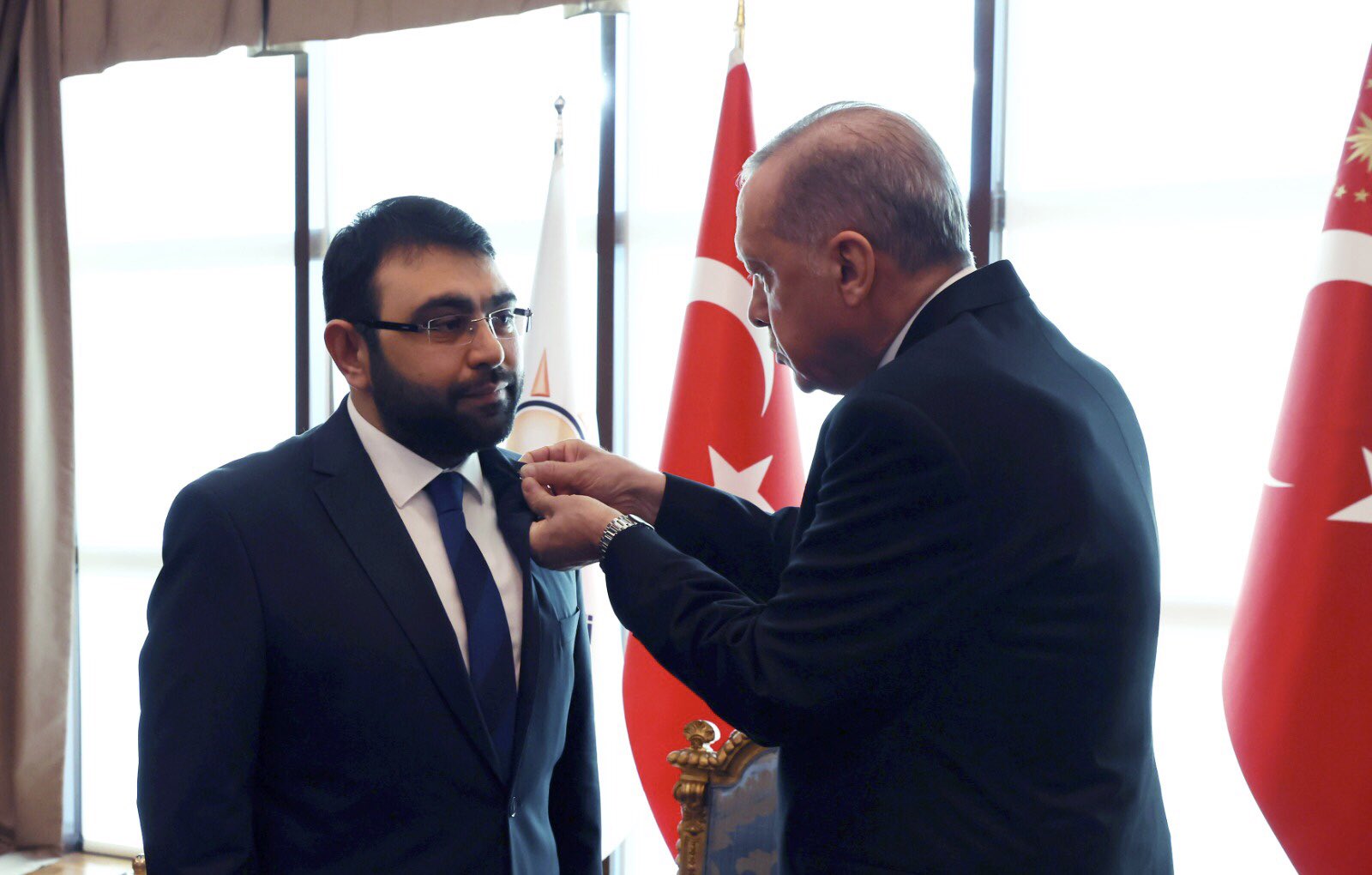Saadet Partisi Tun� Soyer'i ele�tirdi�i i�in g�revden alm��t�, AK Parti'ye kat�ld�