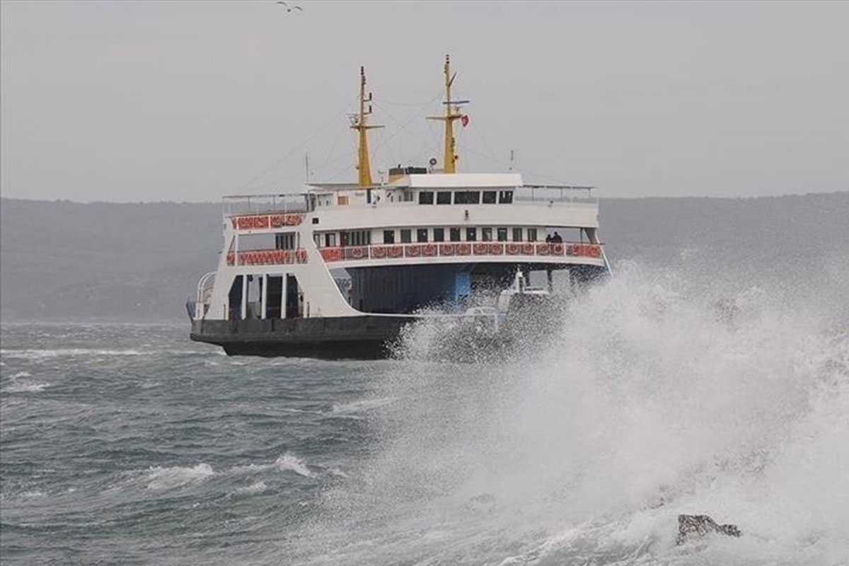Yar�nki baz� G�k�eada ve Bozcaada feribot seferleri iptal edildi