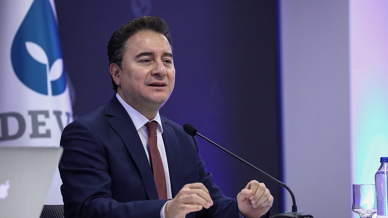 DEVA Partisi'nde 'S�HA' depremi! Topluca istifa ettiler