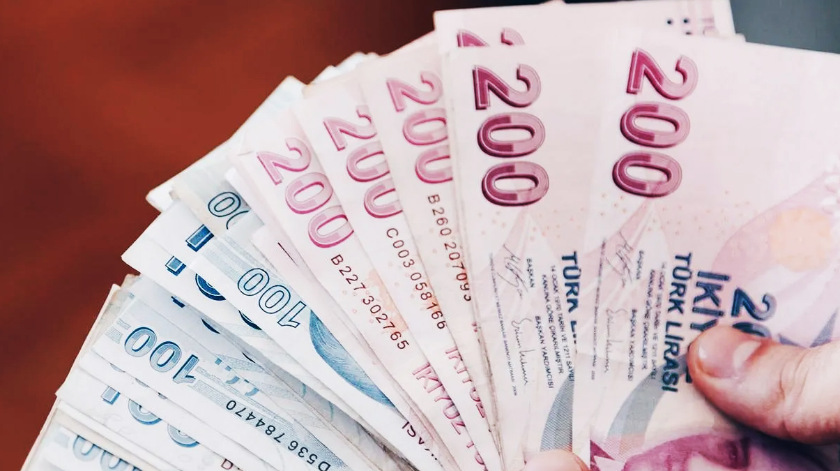 EYT'liler d���k zam m� alacak? Merak edilen soru cevapland�