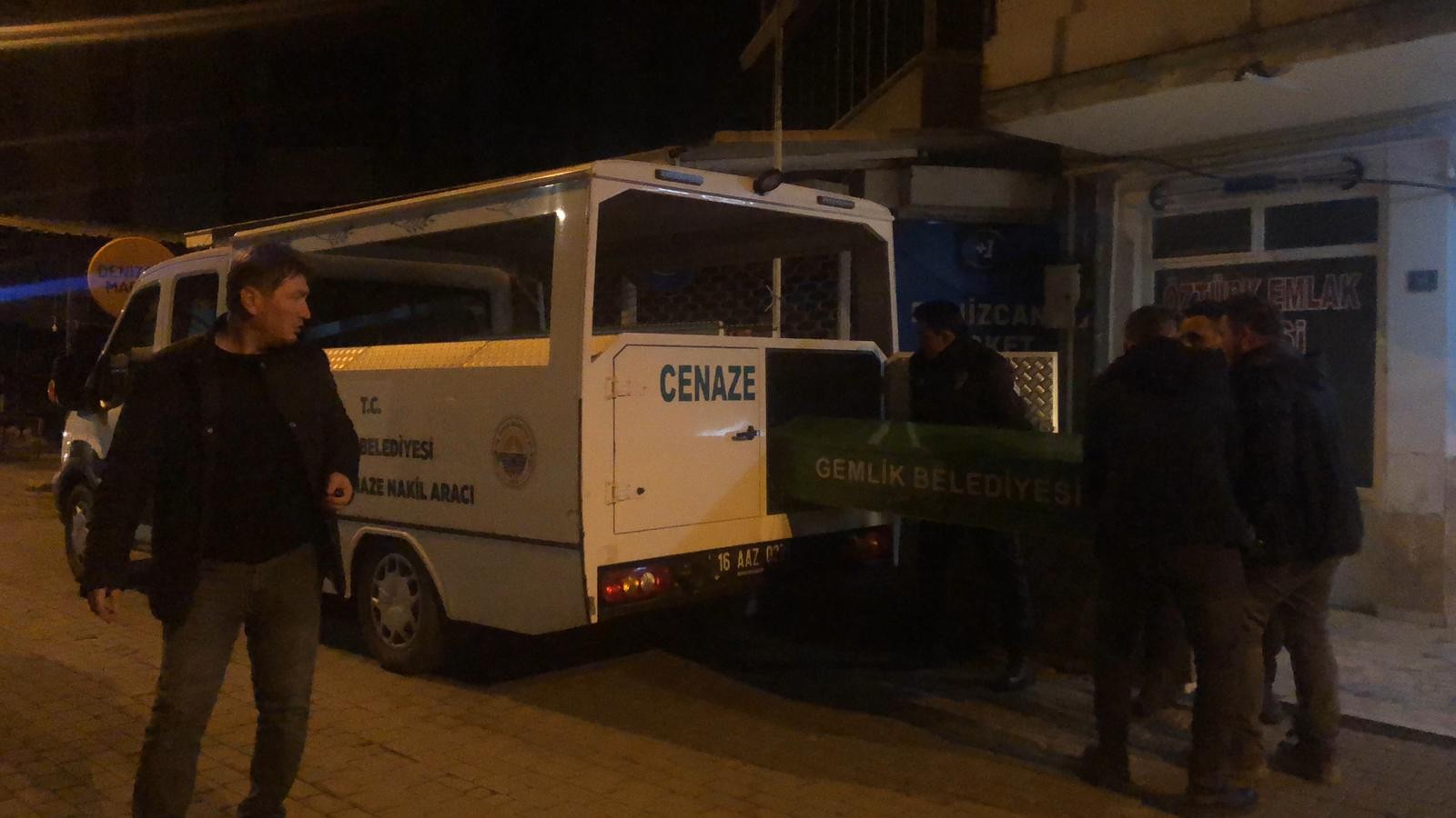 Bo�arak �ld�rd�kleri ki�iyi bazan�n alt�nda saklayan zanl�lardan biri olay� itiraf etti