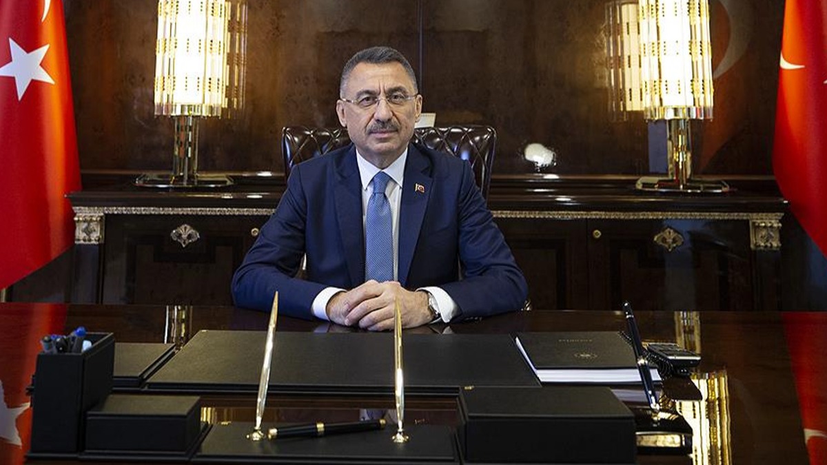 Cumhurbakan Yardmcs Oktay'dan '' aylar'' mesaj