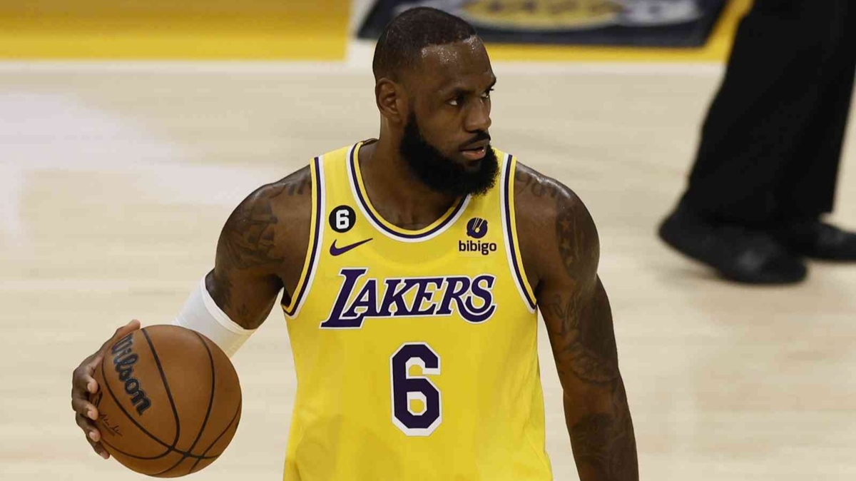 LeBron James'in tarih yazd mata Los Angeles Lakers fark yedi