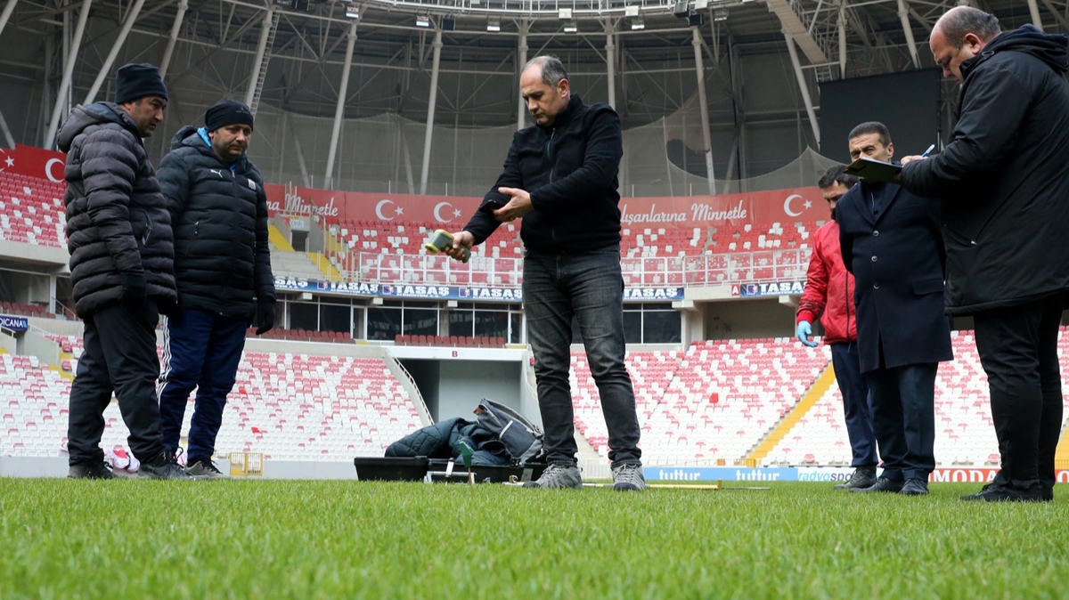 Sivas 4 Eyll Stadyumu'na TFF incelemesi