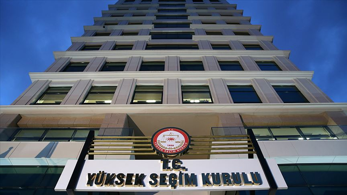 YSK'ya se�ilen 5 �ye yemin ederek g�reve ba�lad�