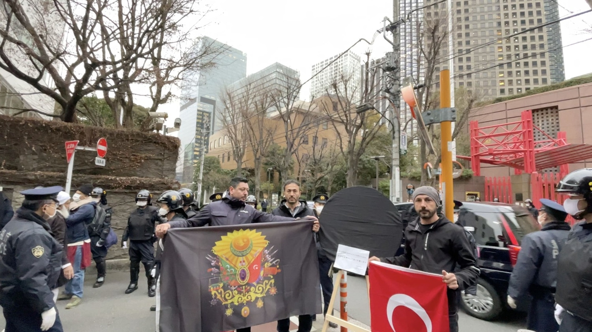 sve'te Kur'an- Kerim yaklmas Tokyo'da protesto edildi