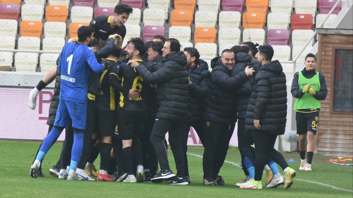 Yeni Malatyaspor evinde Eypspor'u 2 golle geti