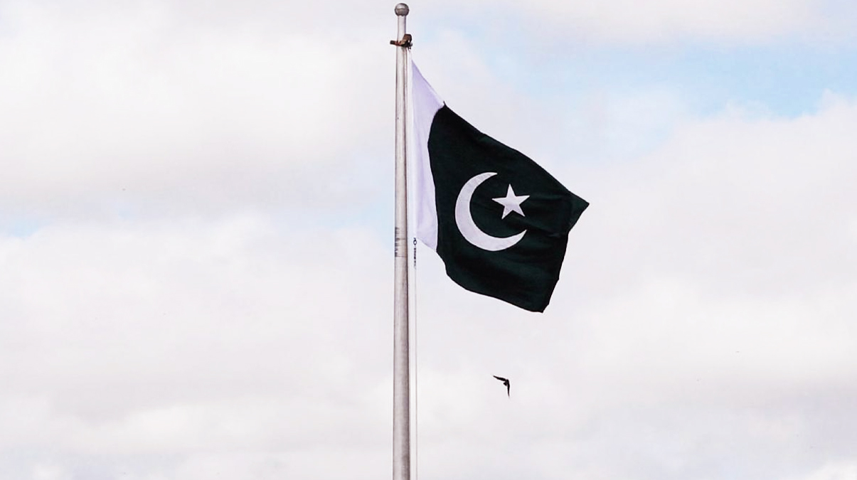 Pakistan'da camiye bombal� sald�r�