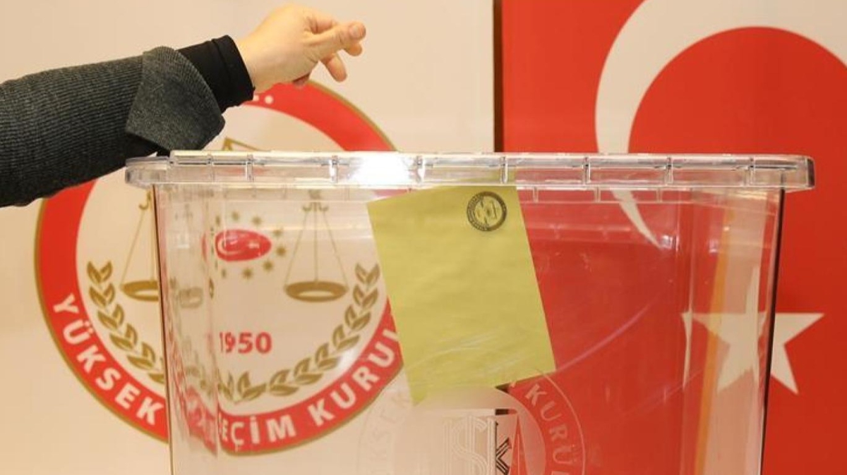 Son seim anketi yaymland! Bakan Erdoan en yakn rakibini 4'e katlad