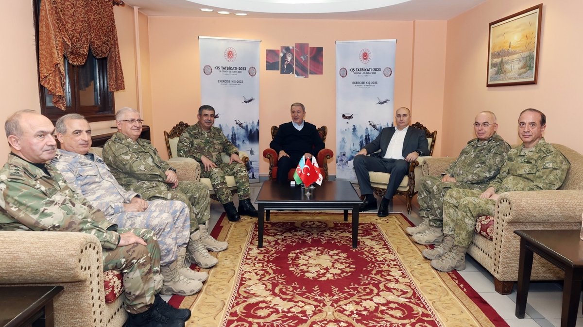 Trkiye, Azerbaycan ve Grcistan Savunma Bakanlar Sarkam'ta bir araya geldi 